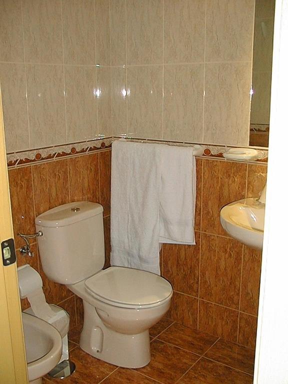 Hostal Restaurante Hermanos Zamora Palma del Río Szoba fotó